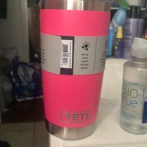 Pink Yeti 20oz rambler with mag slider lid